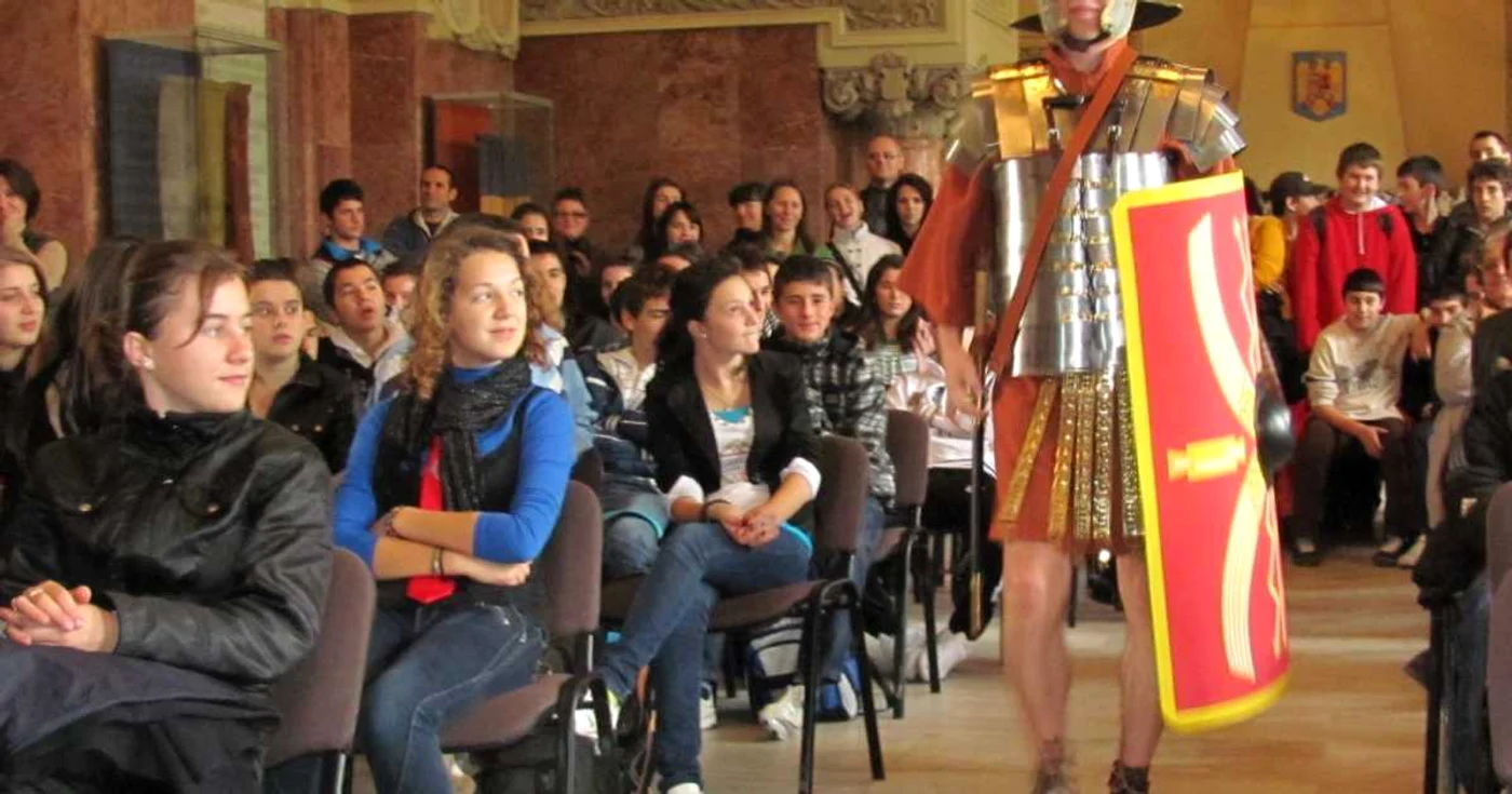 Directorul muzeului, Gabriel Rustoiu, este legionar roman