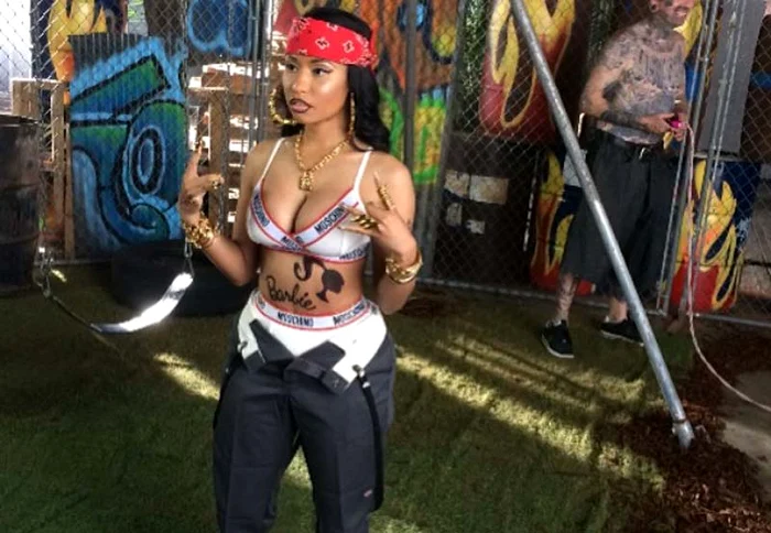 Nicki Minaj la şedinţa foto din timpul filmărilor Foto:instagram