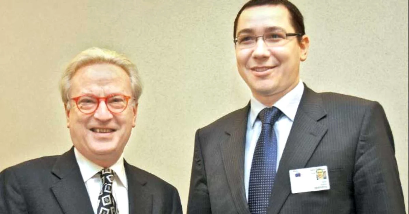 Hannes Swoboda (stânga)  i-a oferit o ieşire elegantă  lui Victor Ponta 