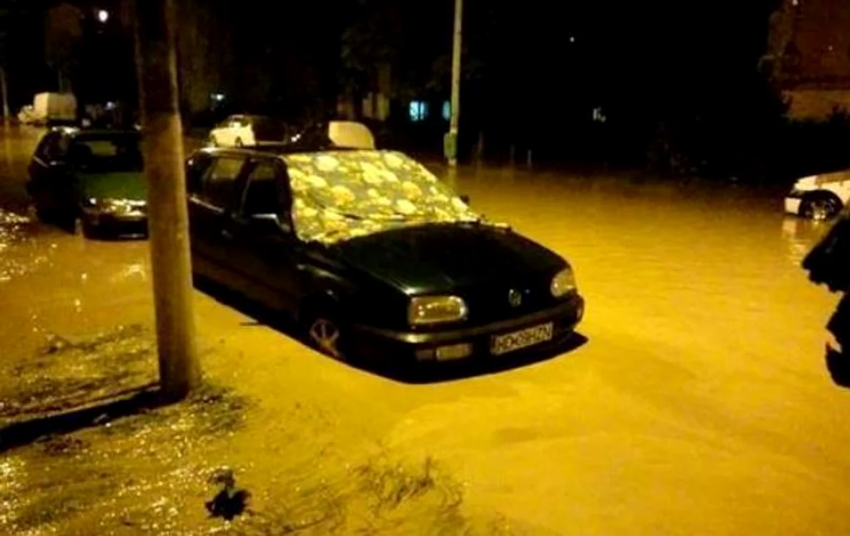 Petroșani, sub ape. (Foto: Inquam)