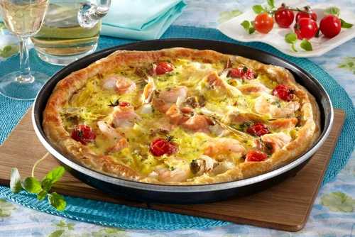 tarta cu somon si rosii jpeg