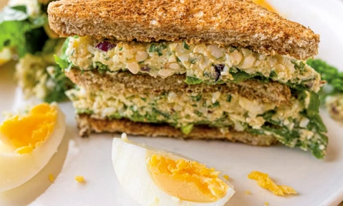 sendvis cu salata de ou jpg