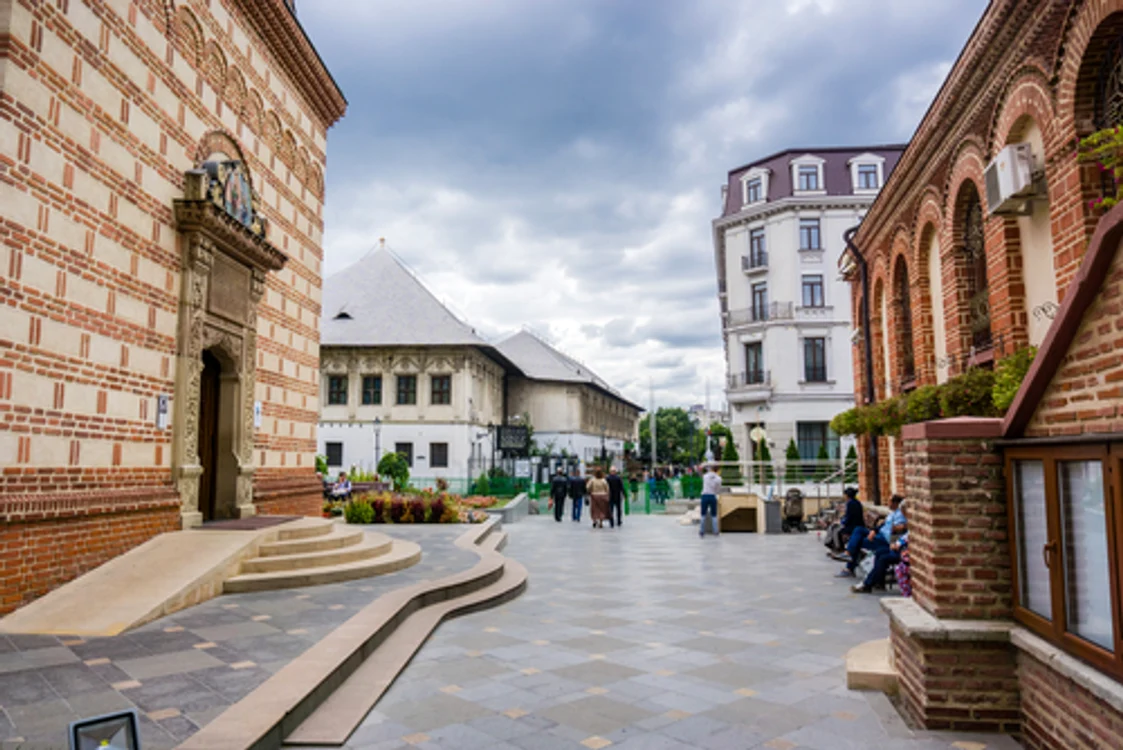 Curtea bisericii Sfântul Anton din București / foto: Shutterstock