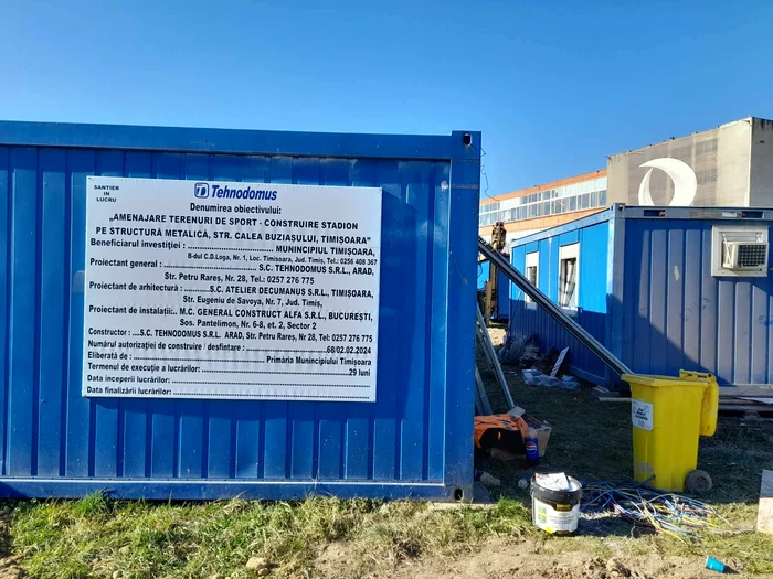 A început organizarea de șantier la stadionul din Timișoara FOTO Ștefan Both