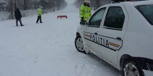 Maşină de Poliţie