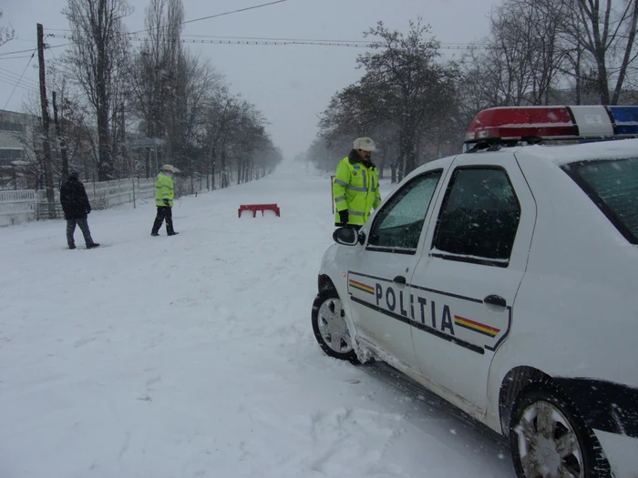 Poliţiştii au fost chemaţi în localitatea ieşeană pentru a investiga acest caz Foto: arhiva Adevărul