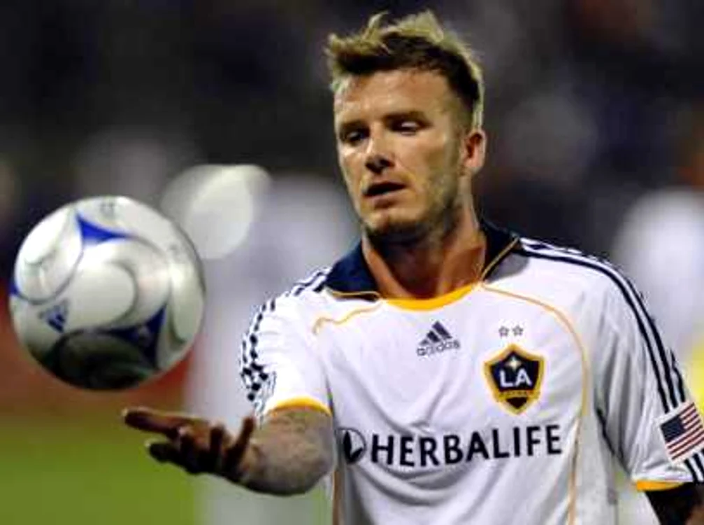 FOTBAL: David Beckham promovează California alături de Schwarzenegger