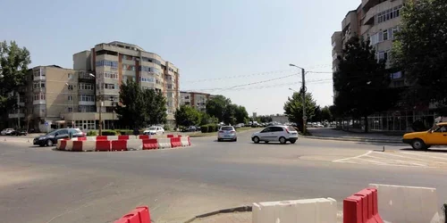 Unul dintre noile sensuri giratorii noi din Slatina va fi la intersecţia străzii Cireaşov cu blvd. A.I. Cuza din zona Gării