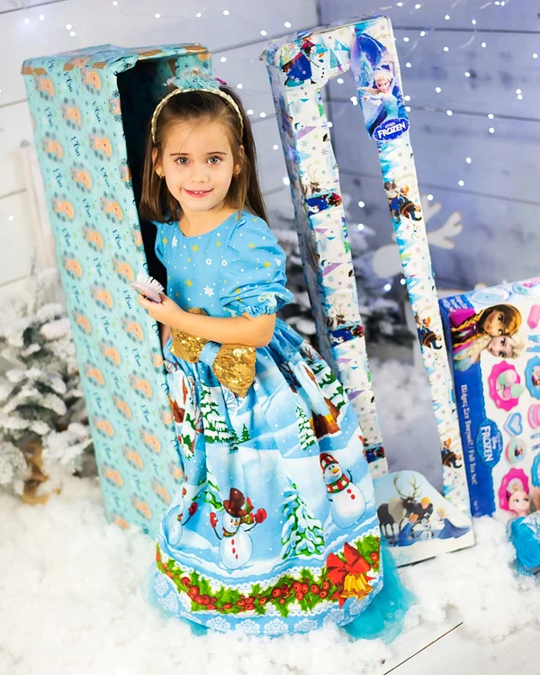 Izabela, ca un cadou, într-o cutie