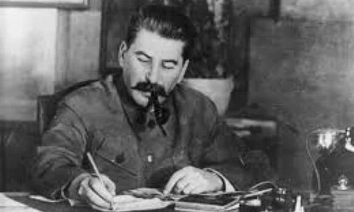 Misterul unui exemplar din Cursul scurt al lui Stalin jpeg