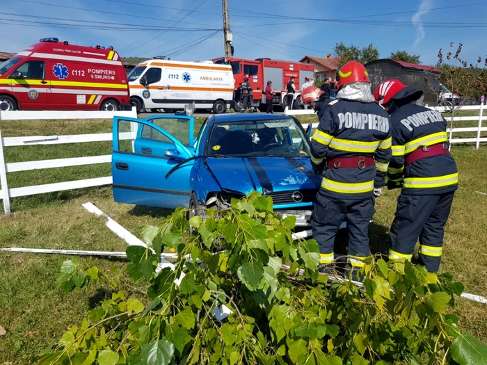 Accident rutier cu şapte victime printre care un copil de 4 ani pe un drum din Vâlcea Foto Adevărul