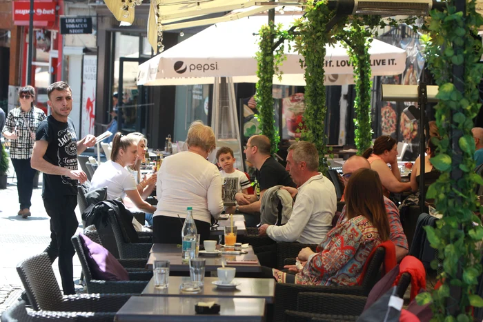 Terasele din Centrul Vechi au fost opțiunea de după vot a bucureștenilor