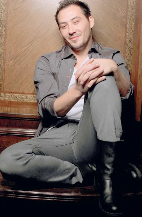 Ştefan Stan a câştigat în 2012 prima ediţie a concursului „Vocea României” de la PRO TV şi acum vrea să cucerească Europa, în competiţia muzicală difuzată de TVR (FOTO: ARHIVA PERSONALĂ)