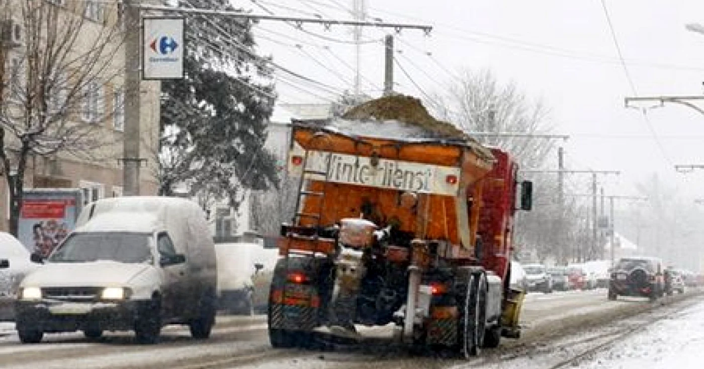 Firma de dezăpezire nu a fost iertată pentru că nu şi-a îndeplinit atribuţiile