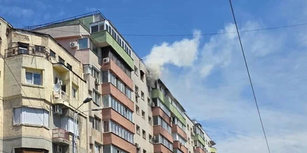 Incendiu puternic într-un apartament de pe Calea Moșilor, Sector 2 Buc FOTO Video ISU  