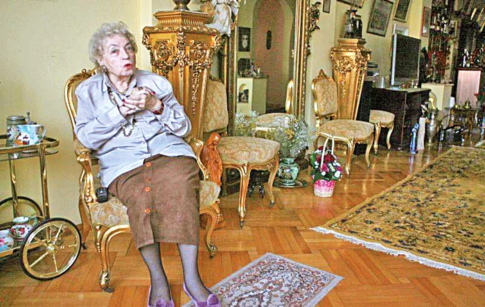 
    Paula Iacob (1932-2015)  avea în casă piese de  mobilier foarte valoroase  