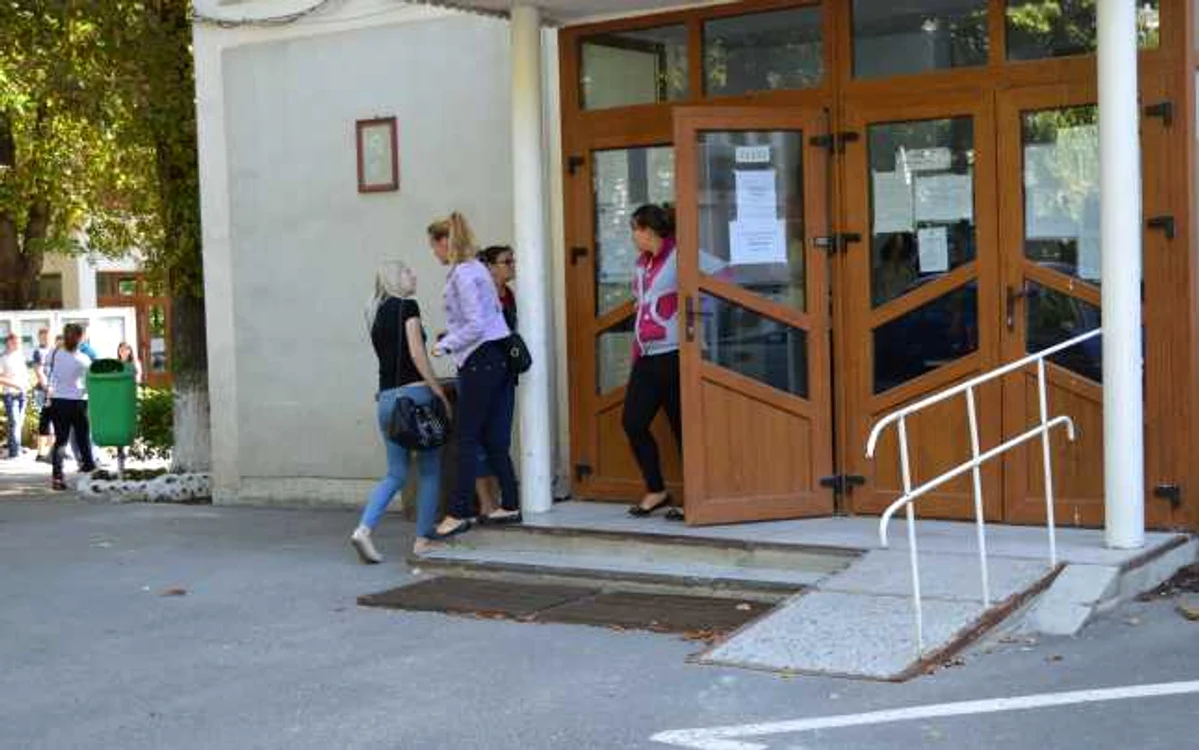 Elevii au declarat că subiectele la limba şi literatura română au fost grele