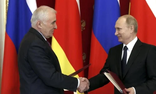 Occidentul îngrijorat: Rusia pregătește terenul pentru o nouă anexare? Vladimir Putin semnează un tratat cu liderul regiunii separatiste Osetia de Sud jpeg
