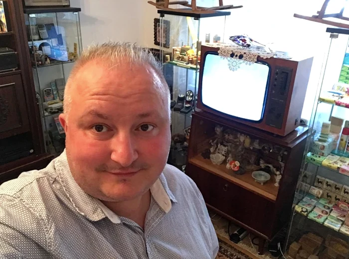 Telefonul cu fise, atracție pentru puşti