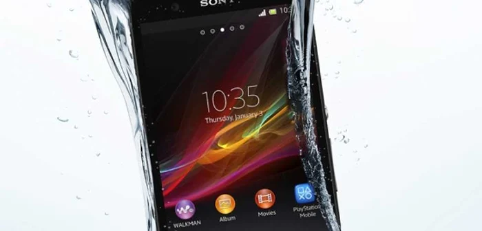 Sony afirmă că Xperia Z este rezistent la apă şi praf.