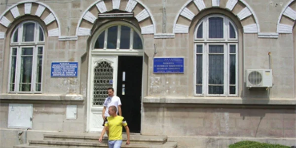 Absolvenţii de liceu sunt în  febra înscrierilor la facultate