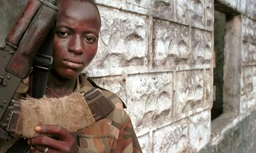 Blestemul diamantelor: un deceniu de război civil în Sierra Leone jpeg