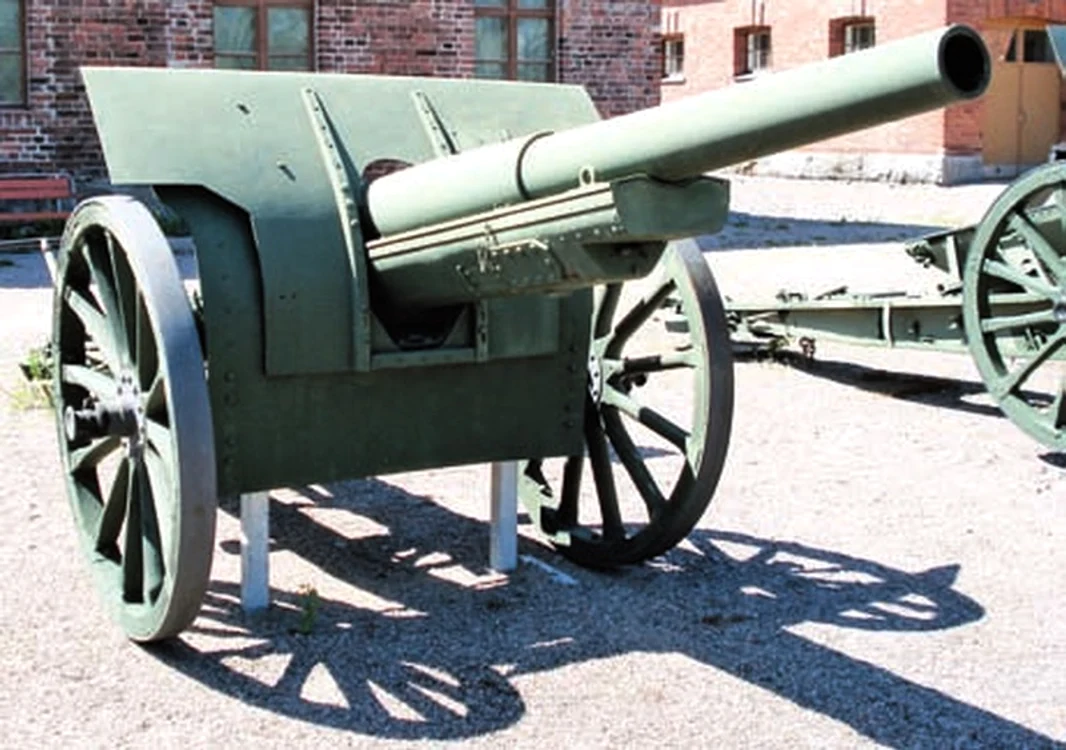 Tunul rusesc de calibru 107 mm