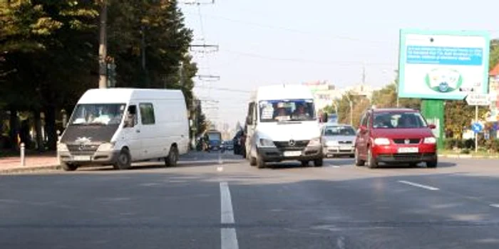 Galaţi: Atenţie! Circulaţia este blocată pe strada Brăilei, miercuri la prânz