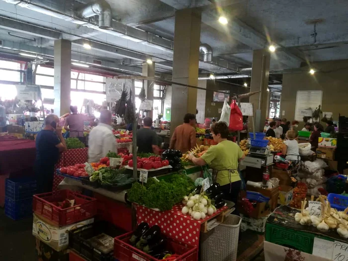 Bucureștenii au ajuns să nu se mai ajungă cu banii nici pentru mâncarea de post