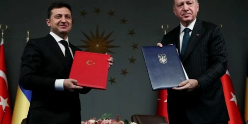 Recep Erdogan si Volodimir Zelenski FOTO Reuters