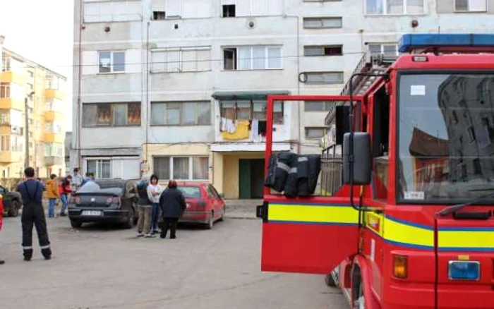 Cei trei membri ai familiei au fost găsiţi fără suflare FOTO fagarasul.ro