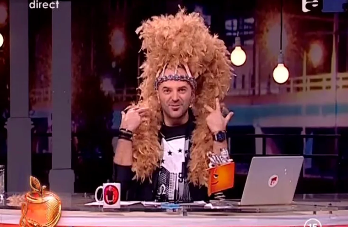 Dan Capatos şi-a pus perucă. (captură Antena 1)