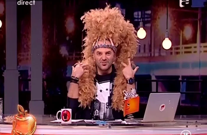 Dan Capatos şi-a pus perucă. (captură Antena 1)