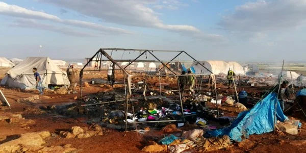 Atac asupra unei tabere de refugiati din nordul Siriei FOTO Twitter @SyrCoalition
