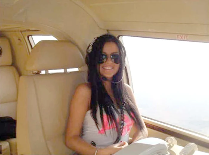 Daniela Crudu, mândră în elicopterul trimis de Ioan Neculaie s-o aducă la Brașov