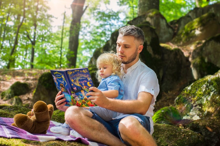 „Fitness pentru mintea copiilor": campania care readuce lectura cu voce tare în rutina zilnică a părinților și copiilor
