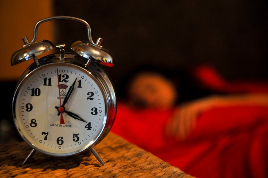 Comisia Europeană insistă pentru renunțarea la schimbarea orei de iarnă. „Ne enervează pe cei mai mulţi dintre noi”