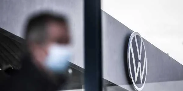 fabrica volkswagen masca coronavirus foto epa efe