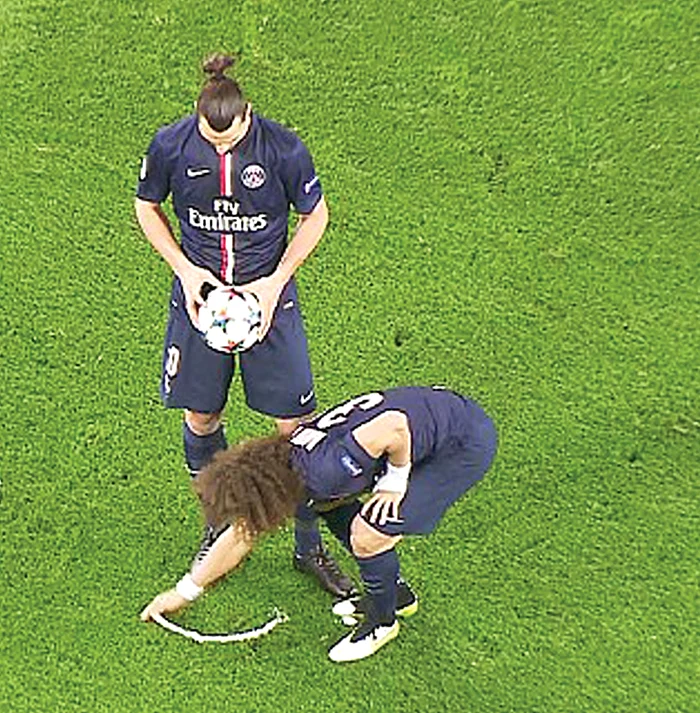 
    Lucescu şi Guardiola sunt prieteni de ani buniFoto: Guliver/ GettyImages  