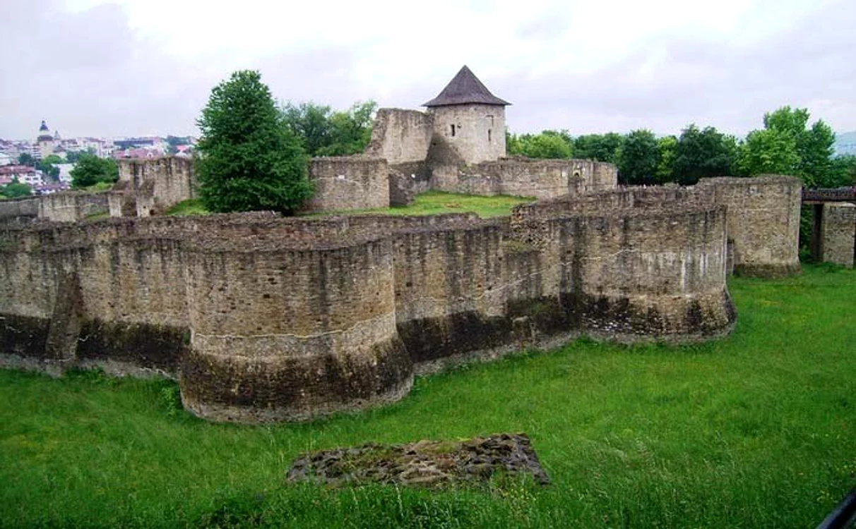 Cele mai frumoase locuri de vizitat în Bucovina: Cetatea de Scaun a Sucevei