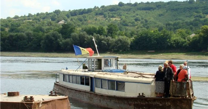 Din cauza nivelului ridicat al apei, a fost sistată temporar activitatea celor două puncte de tip debarcader