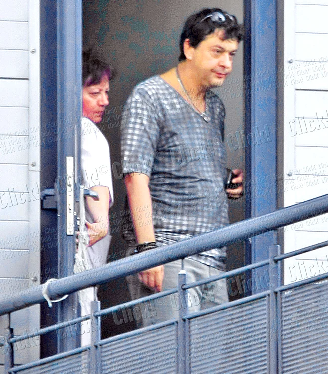 Ducu Darie, fiul actorului, a venit la spital cu un taxi, a intrat pe uşa din dos şi a stat 30 de miunte în salonul tatălui său (foto: Dan Bistriţeanu)