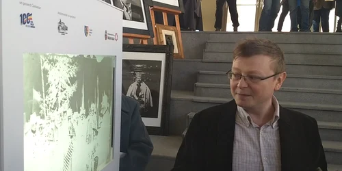 Expoziţia 100 de chipuri româneşti la Alba Iulia