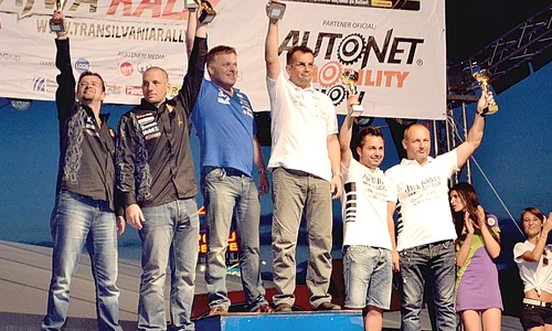 Florentin Petre (dreapta)  a obţinut primul  succes din acest  sezon la raliu jpeg