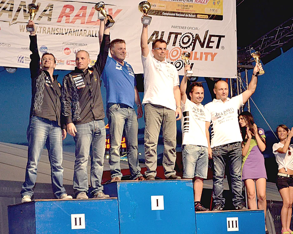 Florentin Petre (dreapta)  a obţinut primul  succes din acest  sezon la raliu