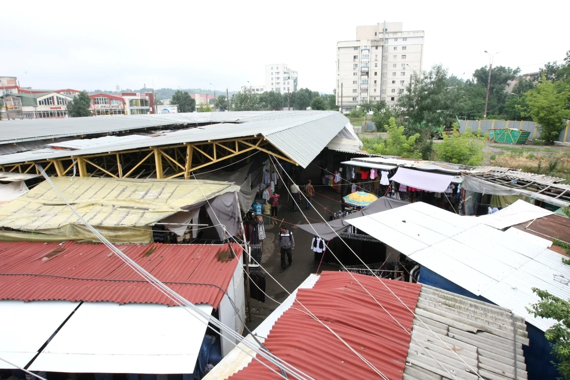 Bazarul din Iaşi FOTO Adevărul