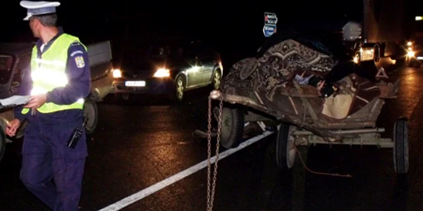 Poliţiştii au făcut cercetări la faţa locului (foto arhiva) 