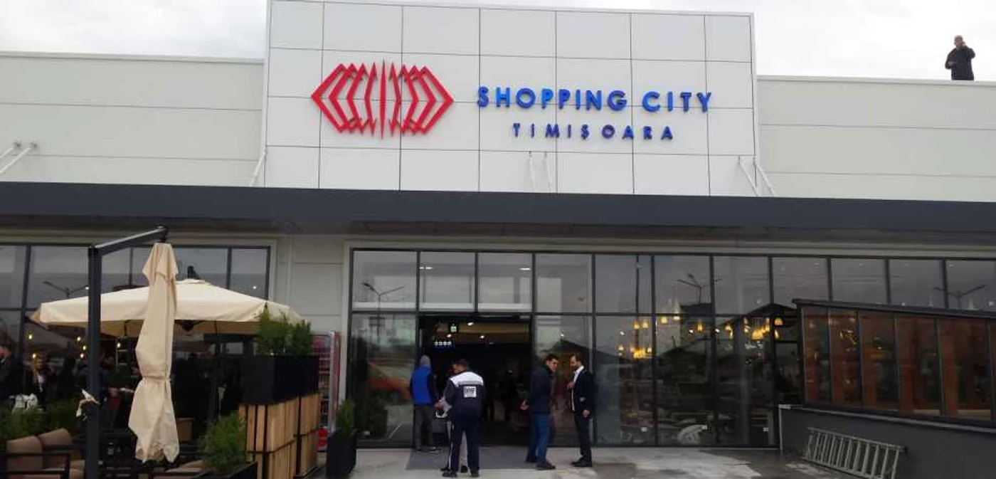 Un hoţ a reuşit într-o singură săptămână să fure trei biciclete parcate în faţa unui mall din Timişoara