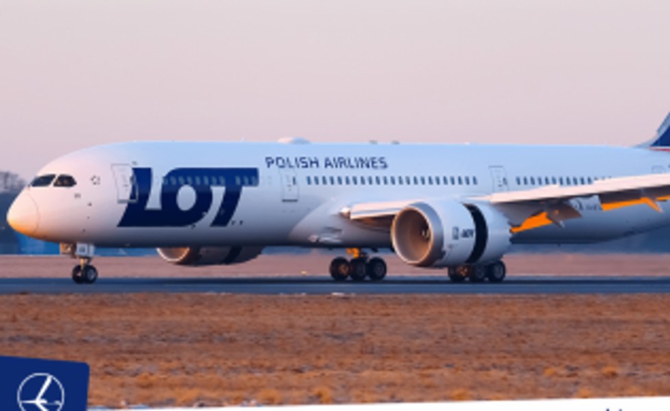 Aterizare de urgenţă la Bucureşti a unei aeronave LOT care zbura pe ruta Rhodos-Katovice. Un pasager a murit