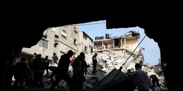 Israelul a început să bombardeze case din Rafah FOTO PROFIMEDIA